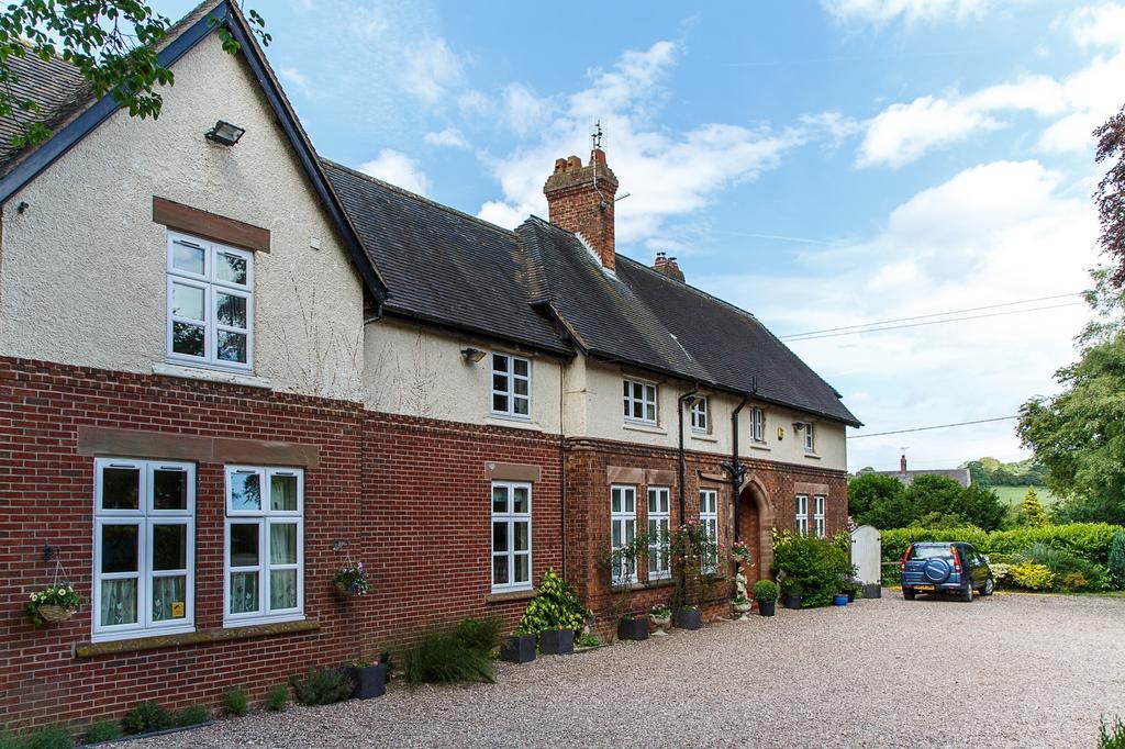 Heywood Hall Denstone Esterno foto