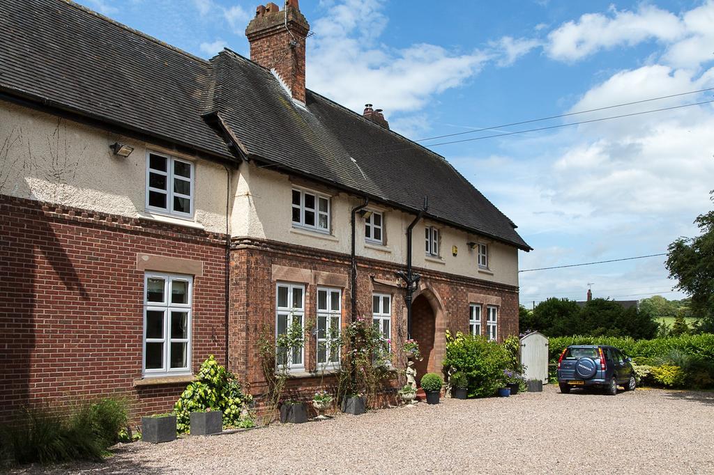 Heywood Hall Denstone Esterno foto