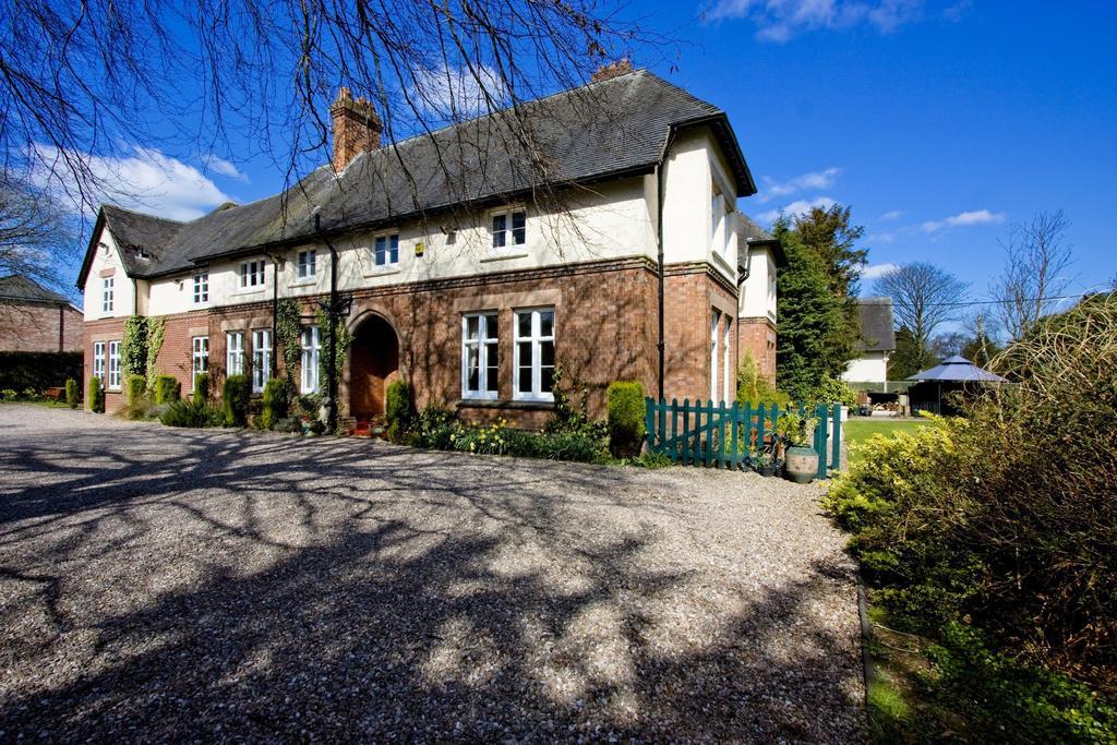 Heywood Hall Denstone Esterno foto