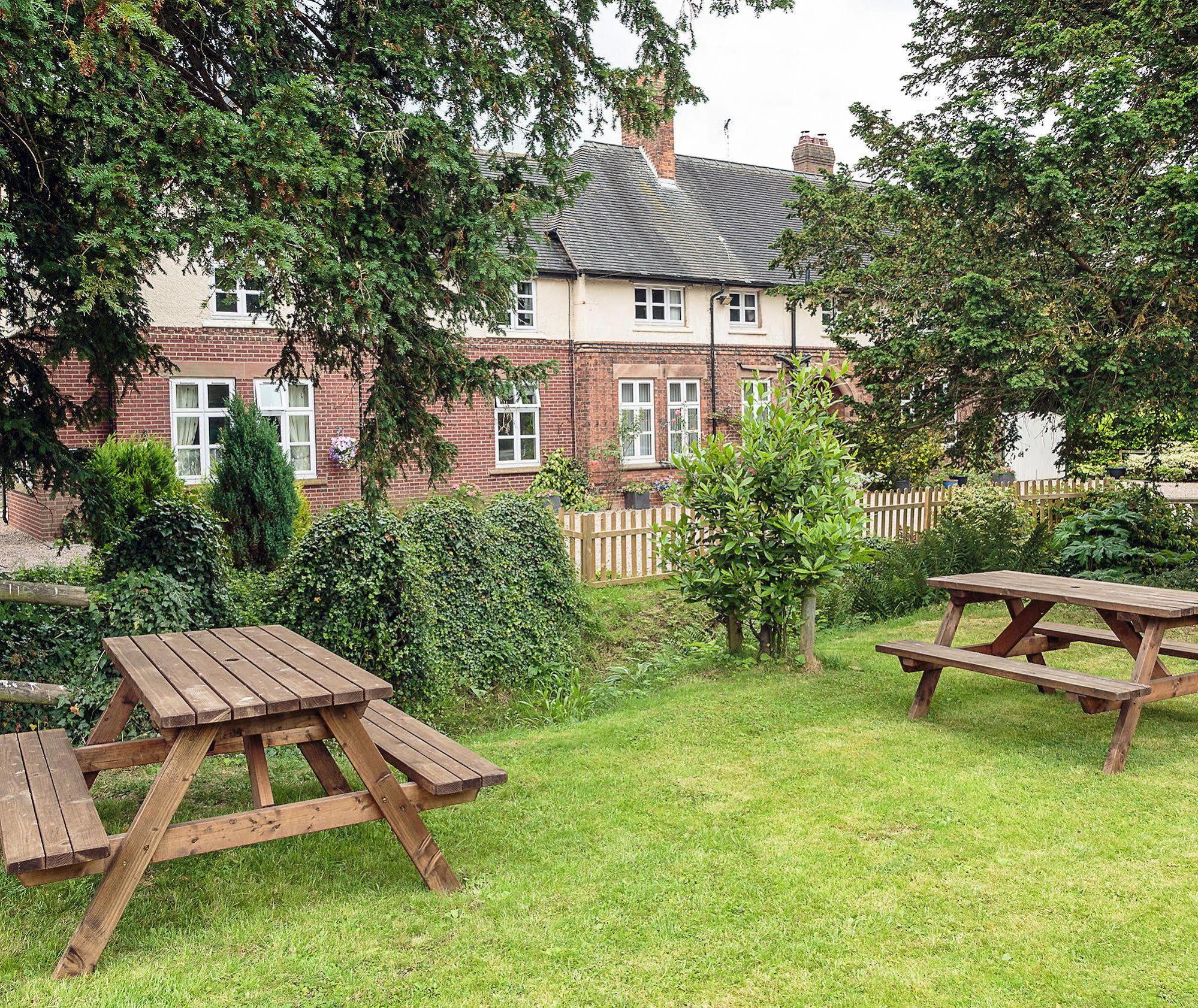 Heywood Hall Denstone Esterno foto